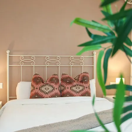 Spacious 2 Bedroom In The Heart Of Triana Apartment Seville