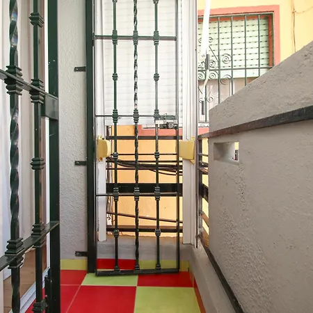 Spacious 2 Bedroom In The Heart Of Triana Apartment Seville
